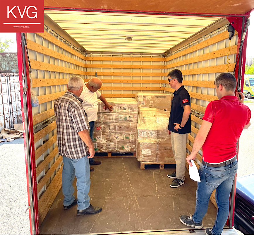 KVG_HQ's tweet photo. #KVG was selected by U.S. Army’s Regional Health Contracting Office Europe for the procurement and delivery of medical equipment to the Republican Center for Humanitarian Aid in Yerevan, Armenia.
The #KVGTeam provided staff training and installation of the medical equipment. https://t.co/ioZfE6oEOy