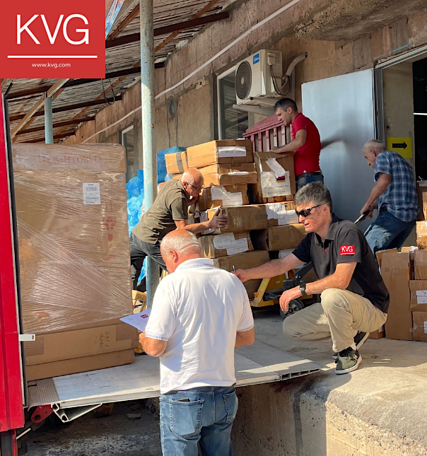 KVG_HQ's tweet photo. #KVG was selected by U.S. Army’s Regional Health Contracting Office Europe for the procurement and delivery of medical equipment to the Republican Center for Humanitarian Aid in Yerevan, Armenia.
The #KVGTeam provided staff training and installation of the medical equipment. https://t.co/ioZfE6oEOy
