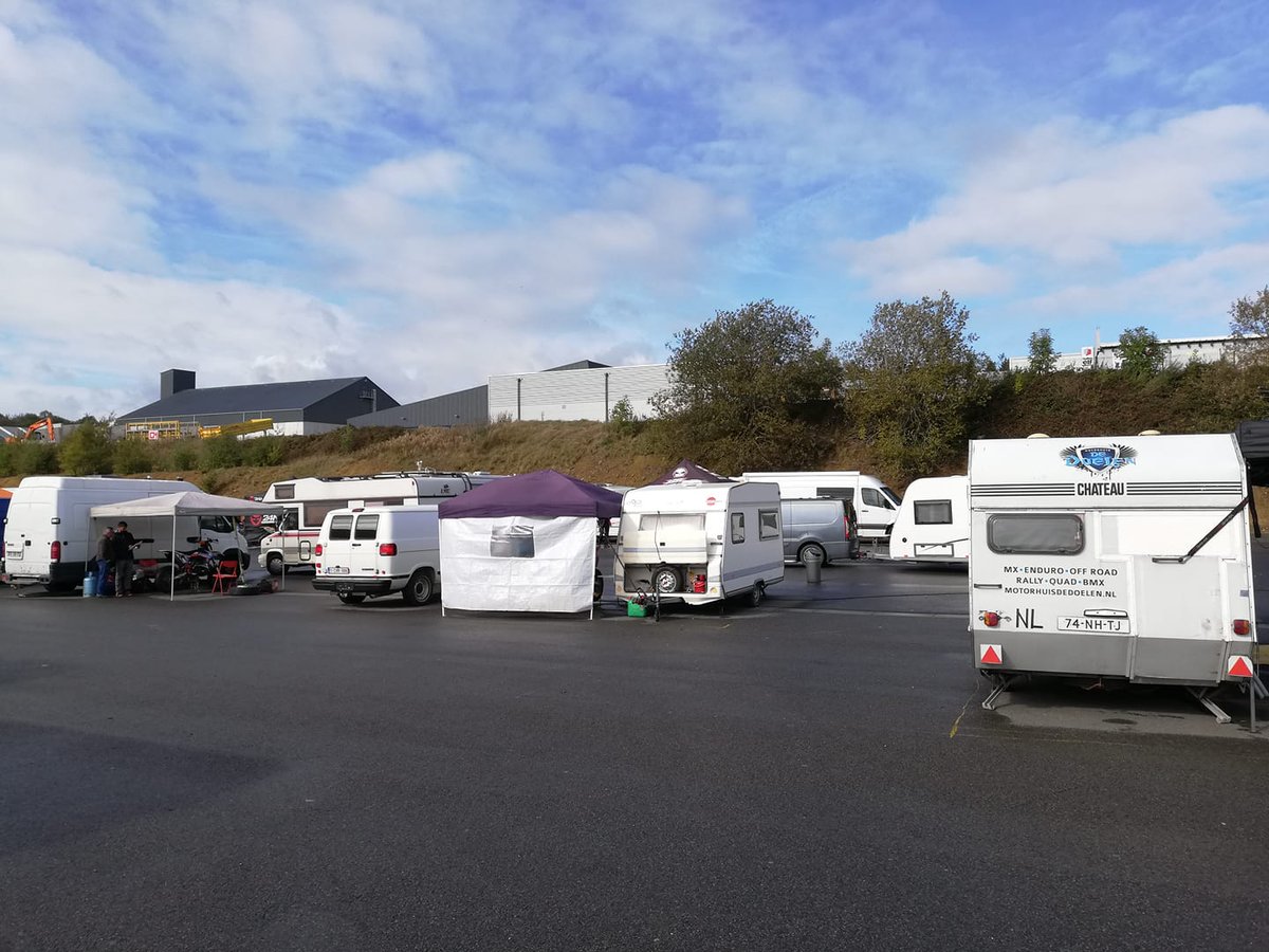 Do you want to experience the #ElfMotoSuperbiker in total immersion? Take advantage of our campsite which will welcome you from Thursday to Monday! You will have access to showers, wc, water and electricity all weekend! ⛺️
Presales are available 👉 superbiker.com/tickets/