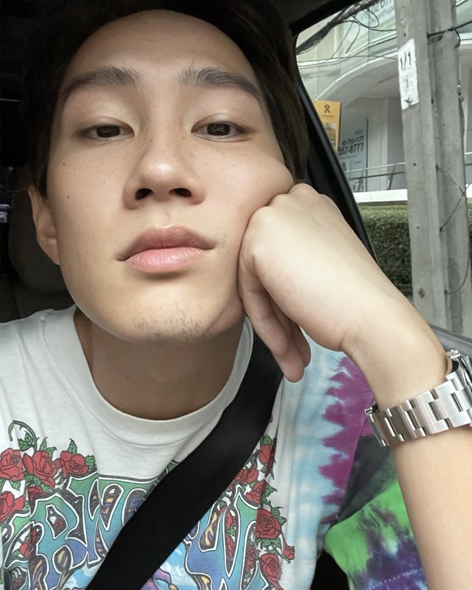 CCaptainstories's tweet photo. ccaptainch ig (repost) : 🤓🤓🤓

มีเคราน้อยๆ 😶‍🌫️ #CAPTAINchonlathorn https://t.co/1jNTXjczy9