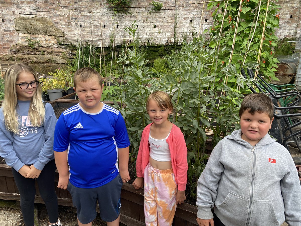 fasidelunchclub's tweet photo. Activity walk to the Heugh &amp; Meadowmill exploring where the battle of Prestonpans was and learning all about it. We managed to find the secret garden &amp; the volunteers let us come in and explore and see how fruit and veg is grown. It was incredible https://t.co/XRHElZgPyJ