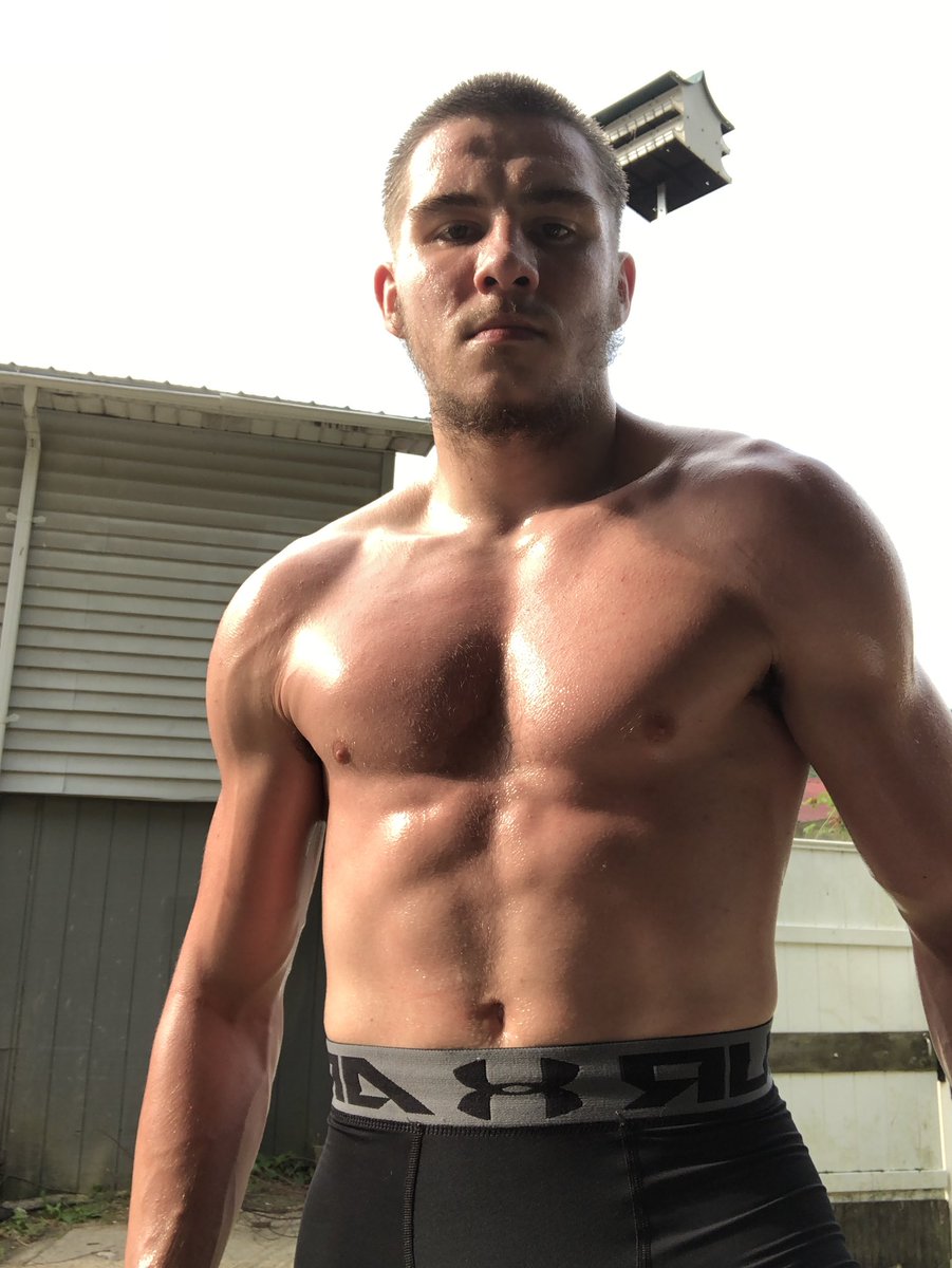 griffinkey15's tweet photo. I’m coming for em all
I’m the hammer they are the nail🔨
They are all toast👑🩸👊

#keytovictory #kingme https://t.co/VUNAJOzhlD