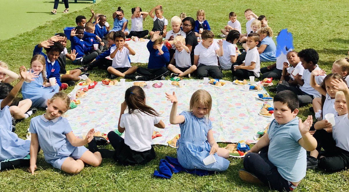 We’ve had a fantastic afternoon in unexpectedly dry and sunny weather enjoying our class parties to celebrate <a href="/DjanoglyLT/">DLT</a> 10th anniversary! #TheDSAWay