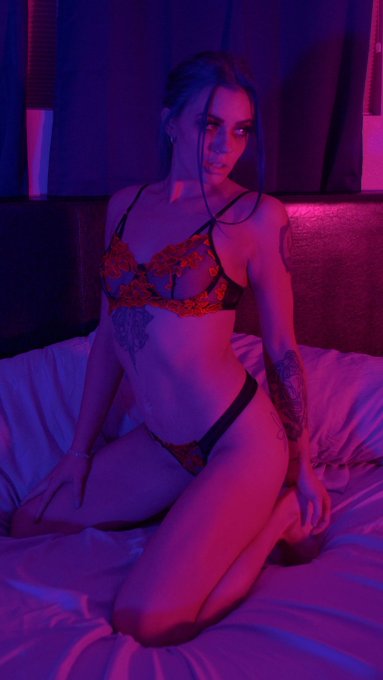 Pull up and cause a frenzy 😋 https://t.co/v4iamj1Xxa