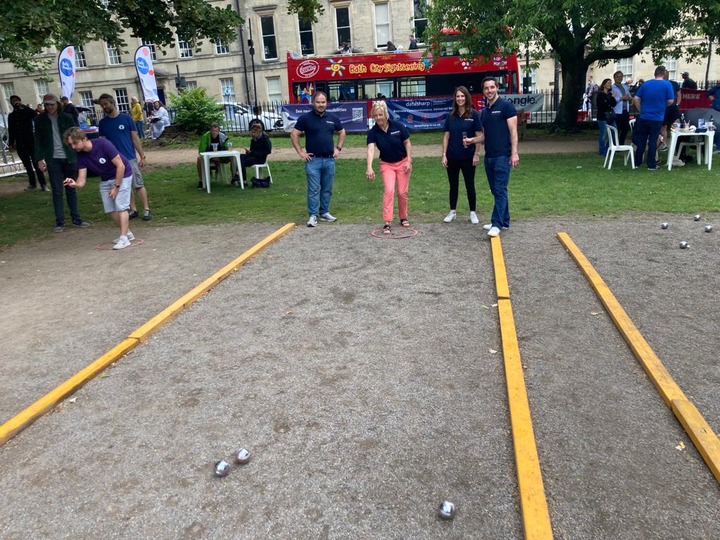 Hamptons Bath tweet media