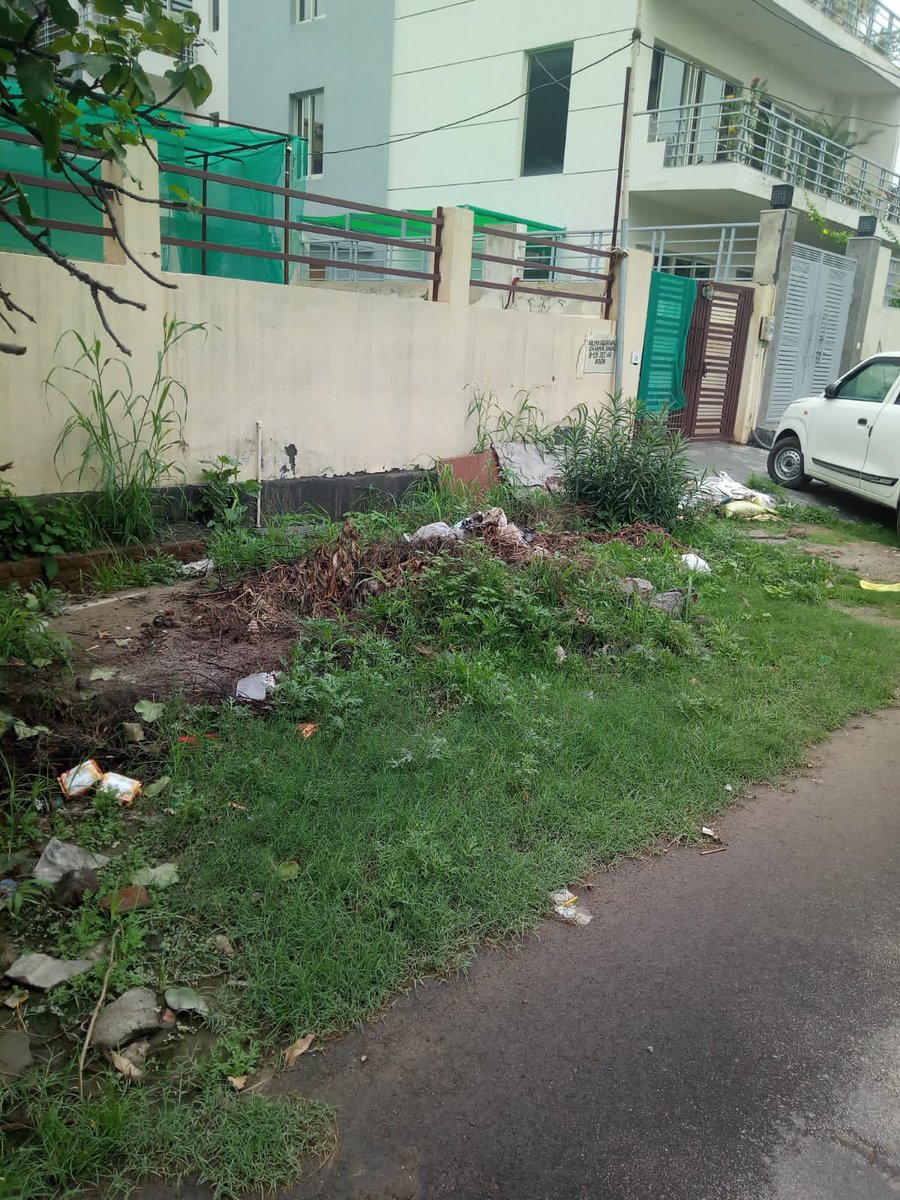 Hi <a href="/noida_authority/">NOIDA Authority</a>  despite closer date no action on complaint 
Why would you not keep your word !!  <a href="/CeoNoida/">CEO, NOIDA Authority</a>  <a href="/Satishmahanaup/">Satish Mahana</a> <a href="/SwachSurvekshan/">Swachh Survekshan</a>  <a href="/rituias2003/">Ritu maheshwari</a> 
<a href="/PankajSinghBJP/">Pankaj Singh</a>  #SwachSurvekshan  #SwachhBharat