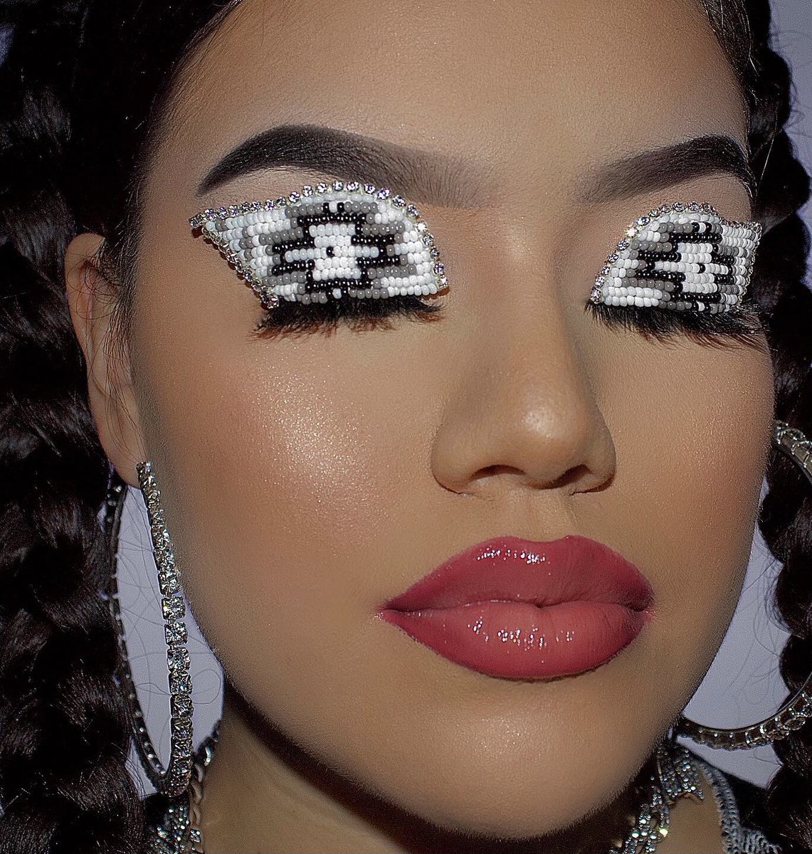 nithaomalakisha's tweet photo. Beaded Eyeshadow > https://t.co/AJIPRrChdp