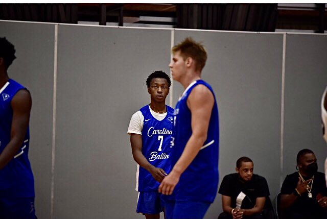 Heston foster a 2022 prospect 6ft4 is averaging over 19 PPG for his aau season multiple big shots and phenom mvp coaches should be all over him! <a href="/CoachBrookman/">Jeff Brookman</a> <a href="/TJKnight2244/">T.J. Knight</a> <a href="/MyLineOfChamps/">Independent Hoops</a> <a href="/Phenom_Hoops/">Phenom Hoop Report</a> <a href="/LanderMBB/">Lander Men's Basketball</a> <a href="/Owattad_/">Omar Wattad</a> <a href="/SartorSr/">Coach Lee Sartor</a>