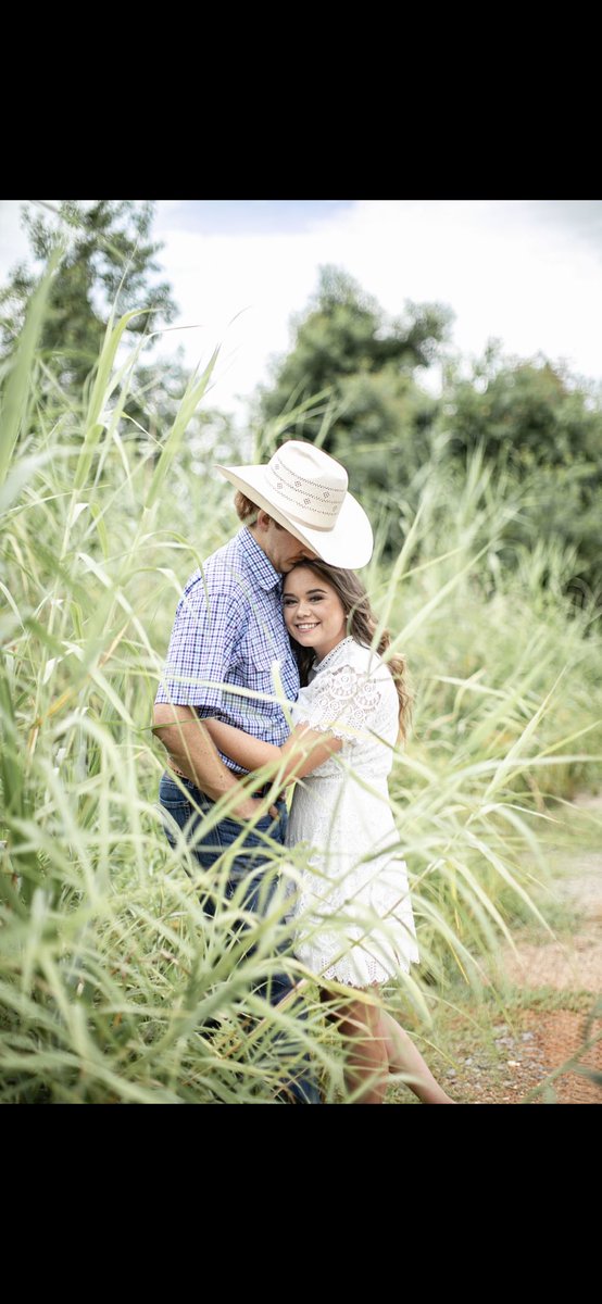 MclinMarie's tweet photo. In just 214 days I get to marry this amazing man of mine ๐ฅฐ #LeaAtLast https://t.co/dZYfhzDwgC