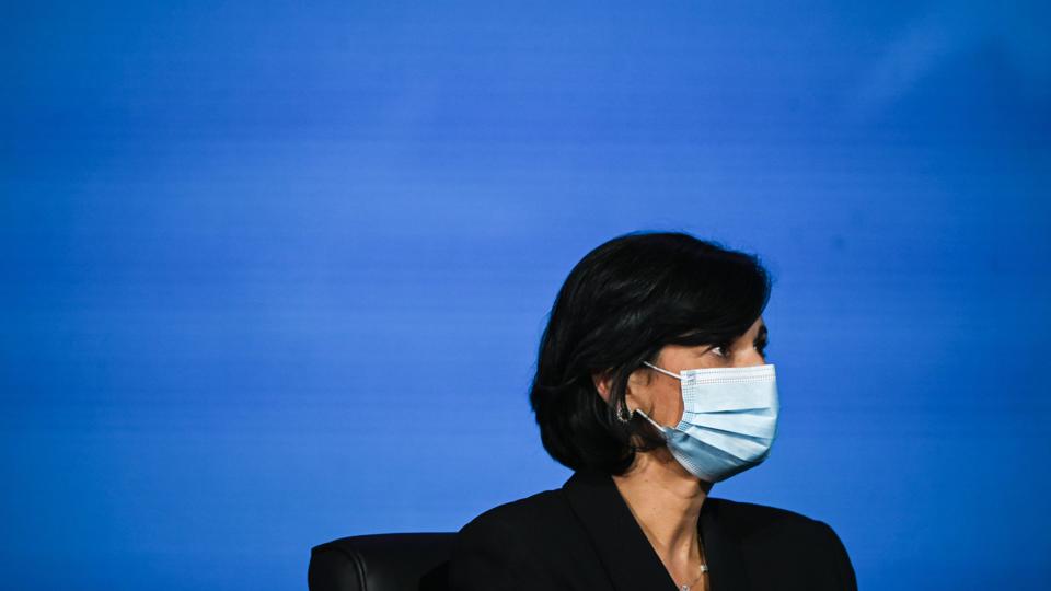 CDC Recommends Masks Again —Including For Fully Vaccinated In Certain Places—Amid ‘Worrisome’ New Science About Delta Variant forbes.com/sites/jemimamc…