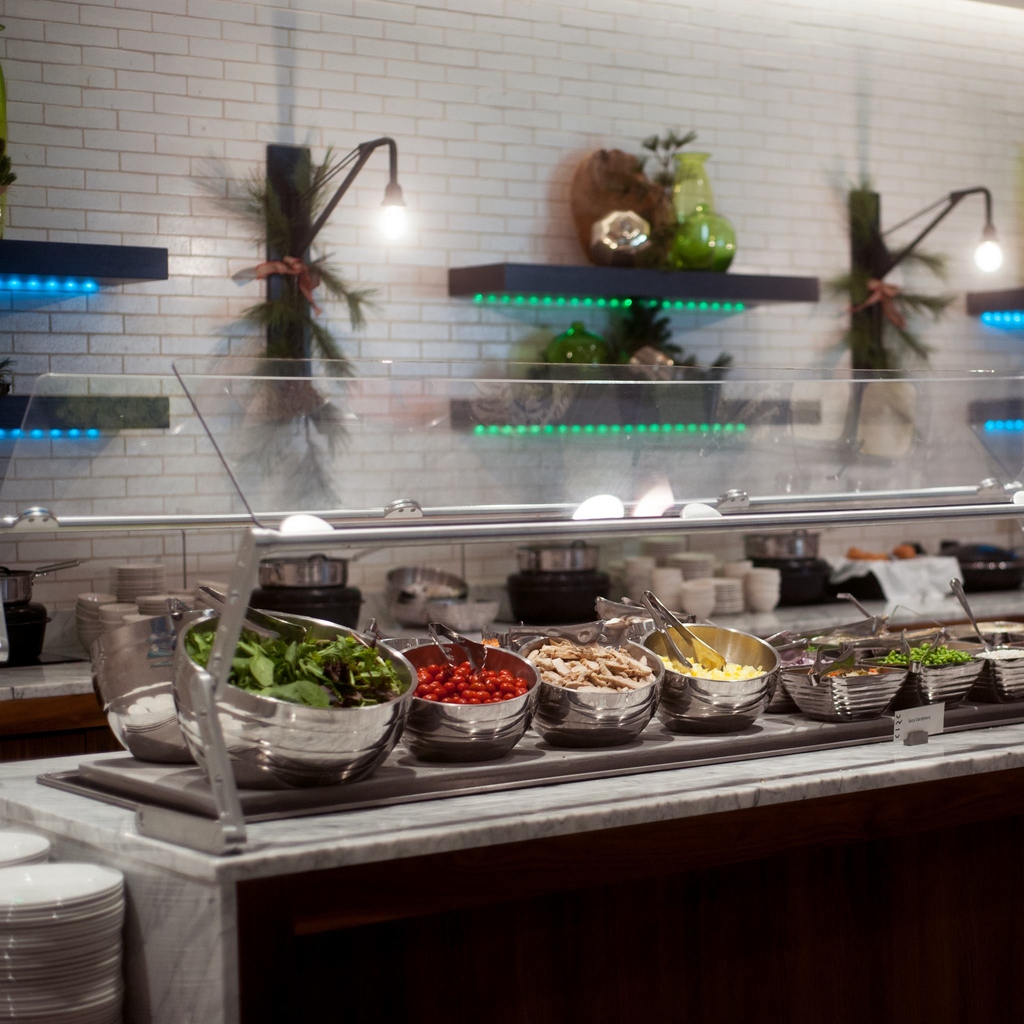 MsnConcourseHtl's tweet photo. Lettuce welcome you to #MadisonsFavoriteSaladBar! We're serving fresh seasonal salad ingredients, assorted sandwiches, house-made soups, and delectable desserts every Wednesday-Friday from 11am until 2pm! Hope to see you soon! ๐ฅ
#CIRCMadison https://t.co/hCIfejrzxb