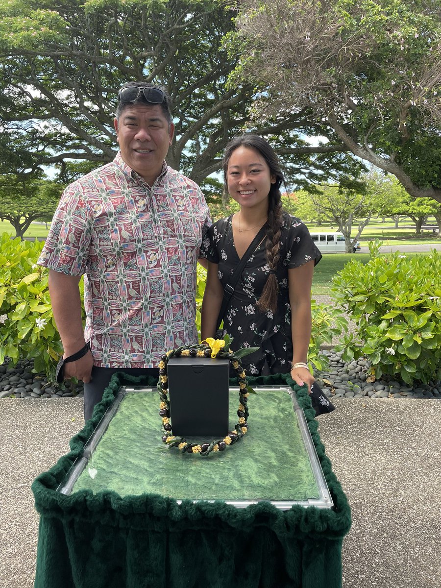 HiuJames's tweet photo. Emotional day as my brother John is put in his final resting place. Love and miss you big brother! #ohanafirst; #hiuohana https://t.co/VI6iTlpaPK