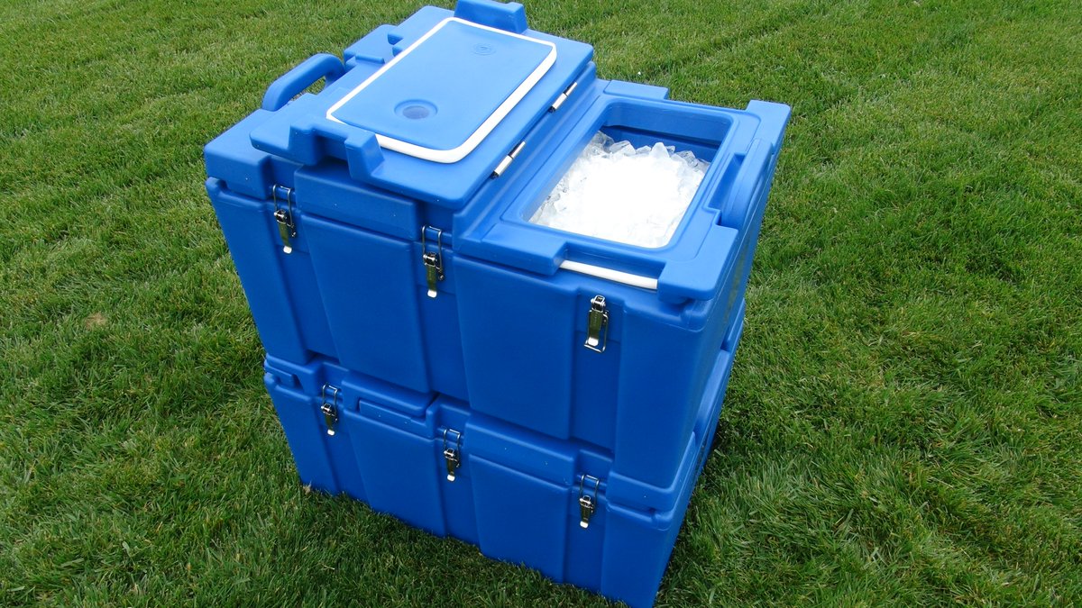 MKFoodService's tweet photo. The Camcarrier 100-Series is built to perform. πͺProtect hot or cold temperatures for over four hours without electricity! The perfect tool for both transporting and serving food.
@Cambro1 #CambroMfg #Camcarrier #InsulatedTransport #FoodTransport #FoodSafety https://t.co/f6CZfwA5pS
