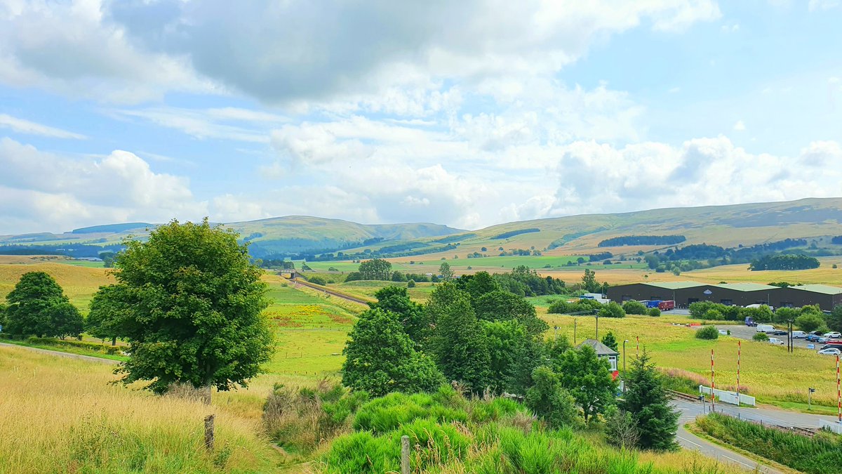 frasergj's tweet photo. Sunshine and cloud around #Kinbuck #Greenloaning & #Blackford Perthshire this afternoon (27/7) #WeatherWatcherGraham @bbcweather @BBCScotWeather @BBCAimsir @metoffice @BBCCountryfile @ThePhotoHour #loveukweather✔ #StormHour https://t.co/jB0w9lzLBM