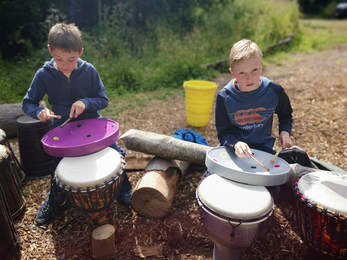 NIForestSchool's tweet photo. Thanks to The Gathering Drum for a fantastic morning.
#nifsa #forestschool #learningwithoutwalls #learningoutdoors #music #musicintheforest #drums #steeldrums https://t.co/lyekAto99T