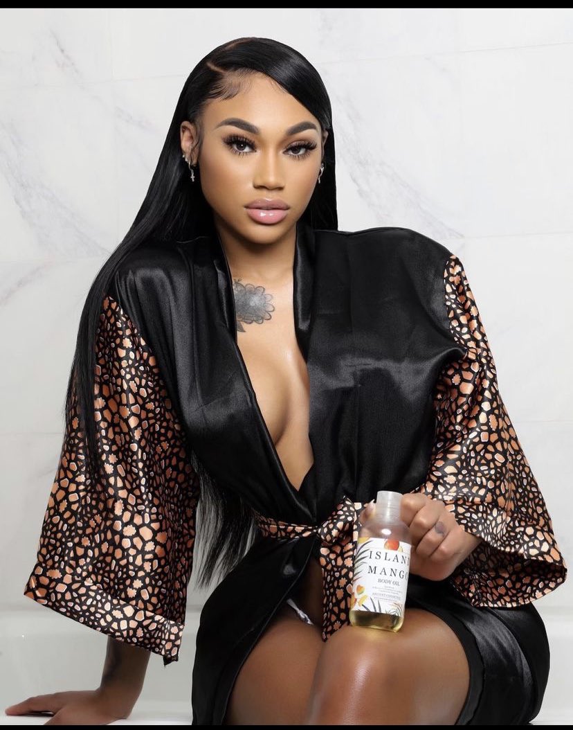 AcceptTy11_'s tweet photo. Lawd jezzzzzus, ah but you said you in YB was playing bout that shit huh? #JaniaMeshell 🤔🥰😘 https://t.co/7Pd7O2kDZ2