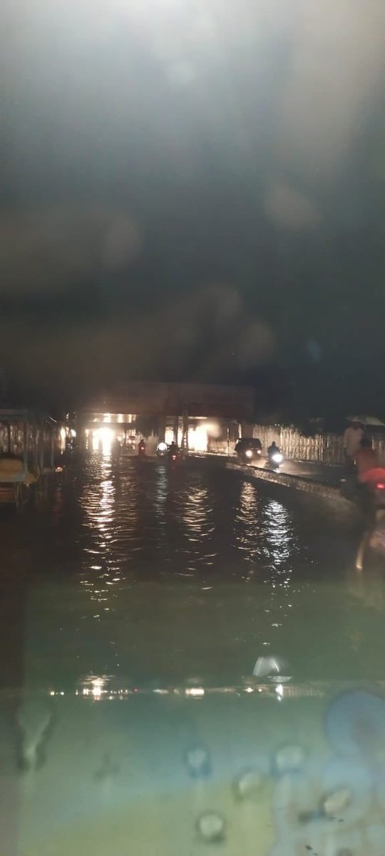 Somesh96064879's tweet photo. @ChouhanShivraj @PMOIndia @GaneshSingh_in @rshuklabjp @Collector_Satna Hi MOdi ji , This is your smart city Satna which is in Mp. Just one day rain makes satna smart so please look into issue and do needfull things https://t.co/6hVV1t5gqQ