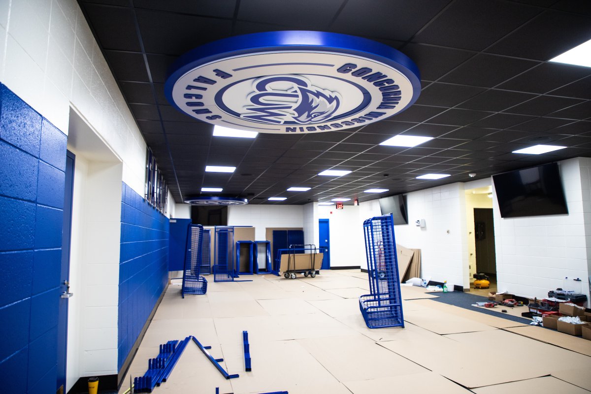 CUWisconsin's tweet image. WOW! The men&apos;s locker room is getting a facelift thanks to some generous gifts made by Catalyst Construction and other donors! Looking forward to seeing the finished product! @CUWFalcons