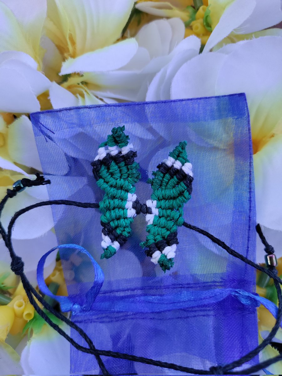 svndrvmvy's tweet photo. Butterfly anklets available on my Etsy! Adjustable and lots of colors to choose from 🦋✨ https://t.co/Yikguveq1T https://t.co/EJXQNXhM6M