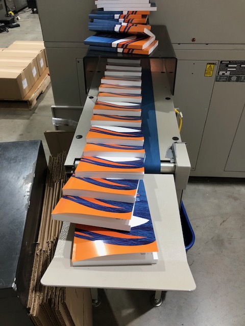 Hot off the press! Another batch of our off-the-shelf generic Pontoon safety manuals coming off the perfect binder. Have you completed your 2022 MY manuals?
BoatPubs.com #safeboating