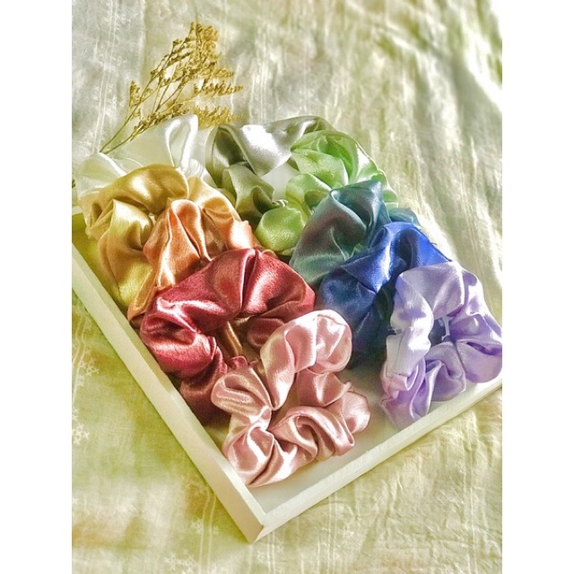 I'm selling Scrunchie (SilkScrunchie)/(GiftBoxS... for RM1.25. Get it on Shopee now! shopee.com.my/panemorfi_y/84… #ShopeeMY