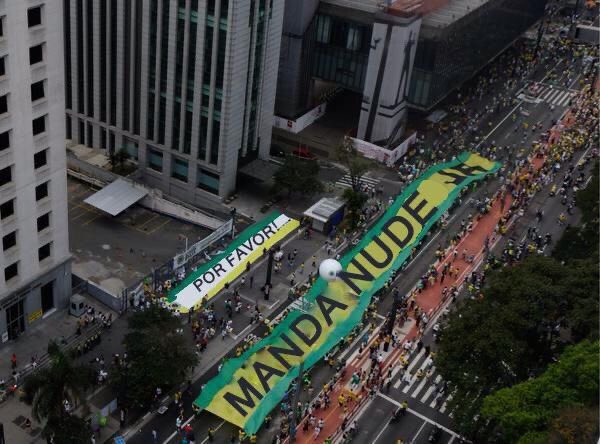 To de olho em tudo vocês  . Enquanto isso...
(Via msg , é claro)