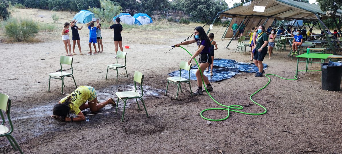 ¡Hao! ¡Nos atacan los indios! Fue un susto pero al final todo salió bien. Por la tarde, tuvimos actividades de contacto. ¡Y así escribimos un día más de Navalagamella 2021! gsorion.wixsite.com/librodecampame… #gsorion #scouts #campamentodeverano