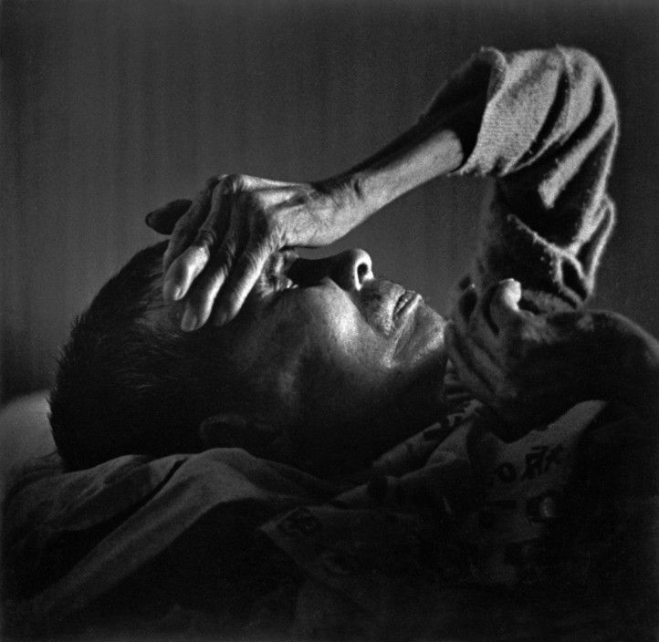 Уильям юджин смит. Альберт швейцер юджин смит. Великий фотограф юджин смит. Юджин смит. Юджин смит болезнь минаматы.