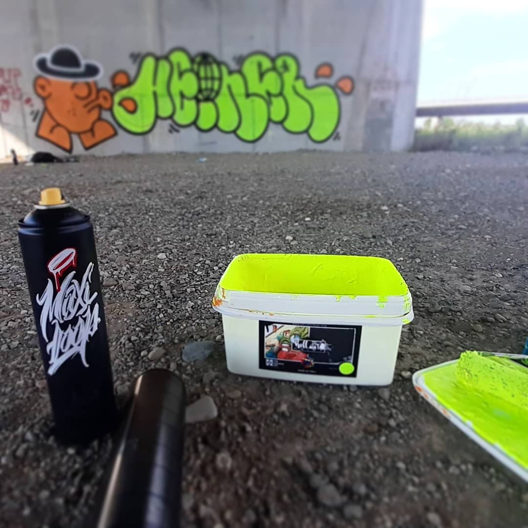 Astrofatshop's tweet photo. DickTracy with @rollartpaint fluo paint
https://t.co/yNaJd7V3ay
.
#astrofatshop #astrofatmilano #guiltypleasure #graffiti #graffitiporn #sprayart #spraypaint #astrofat #dopeart #muralism #streetart #wallart #wallpaint #wallporn #graffitiart #hypebeast #hiphop #fluo #fluopaint https://t.co/c3H4bLD5eJ