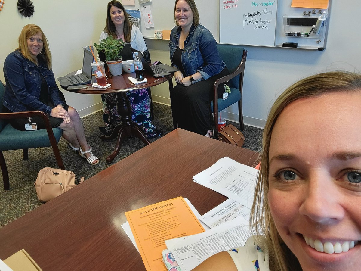 MPS and MES working together to provide consistent feedback to staff! #BetterTogether #knightsunite #calibrationcollaboration <a href="/MiddletownElem/">Middletown Elementary FCPS</a> <a href="/MPSKnightsAP/">Courtney Borne</a>