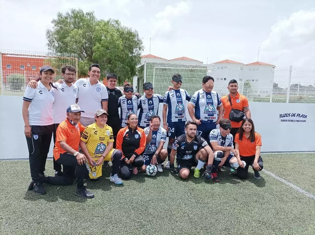 Tuzos's tweet photo. 👊🏼 | Un 👏🏼 que resuene para nuestros #TuzosDePlata que también están representando a Pachuca en la @ligafcmx 

Toda la información de su paso, en nuestra web
👉🏼 https://t.co/i3Q3iQcikb

Sí señor... #PachucaSomosTodos🤍💙 https://t.co/WX4MGlsJGM