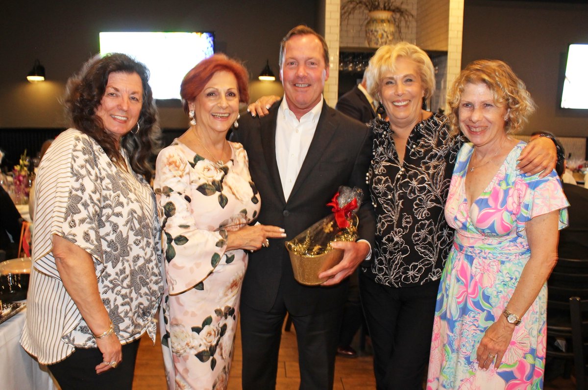 Check out the coverage of our Napa Comes to New Jersey event in <a href="/CommunityMagNJ/">CommunityMagNJ</a>! The event raised over $100,000 to advance UWMOC's mission to bridge the gaps to education, financial stability, and health for every person in our community.
bit.ly/2WhwkVS