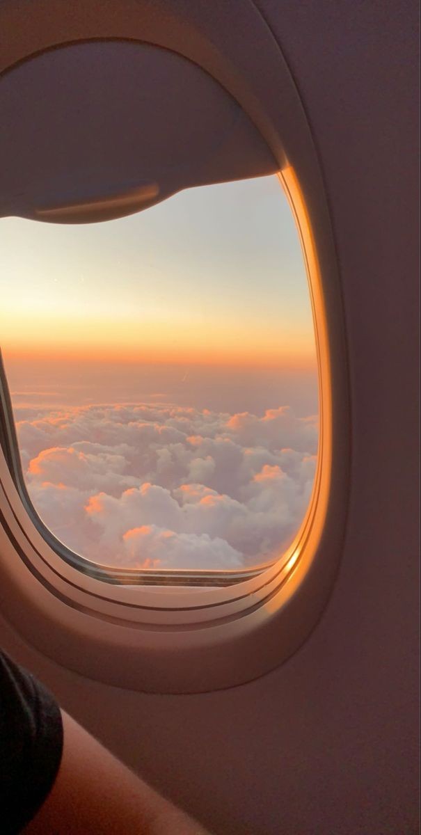 stickysexysad's tweet photo. Preparing for my first flight in 18 months. Feeling a little jittery and excited.
#COVID19
#covidtravel
#runningbacktosaskatoon https://t.co/FzyQ4JZHV4