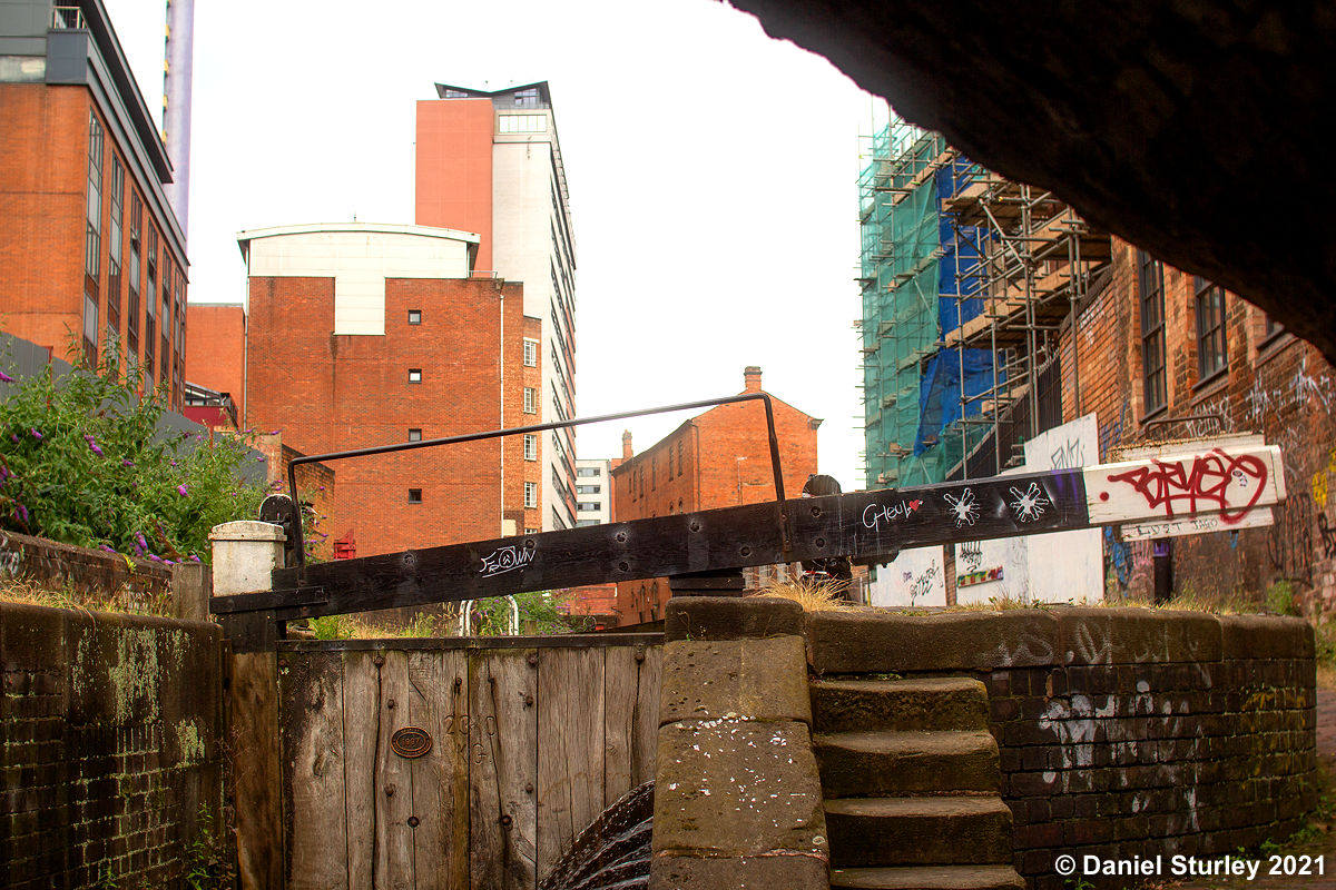 Daniel_Sturley's tweet photo. #Birmingham UK, #MuddleEarth from the #canal near Livery Street
#BirminghamWeAre #MashedUp https://t.co/TdemFEdBkM