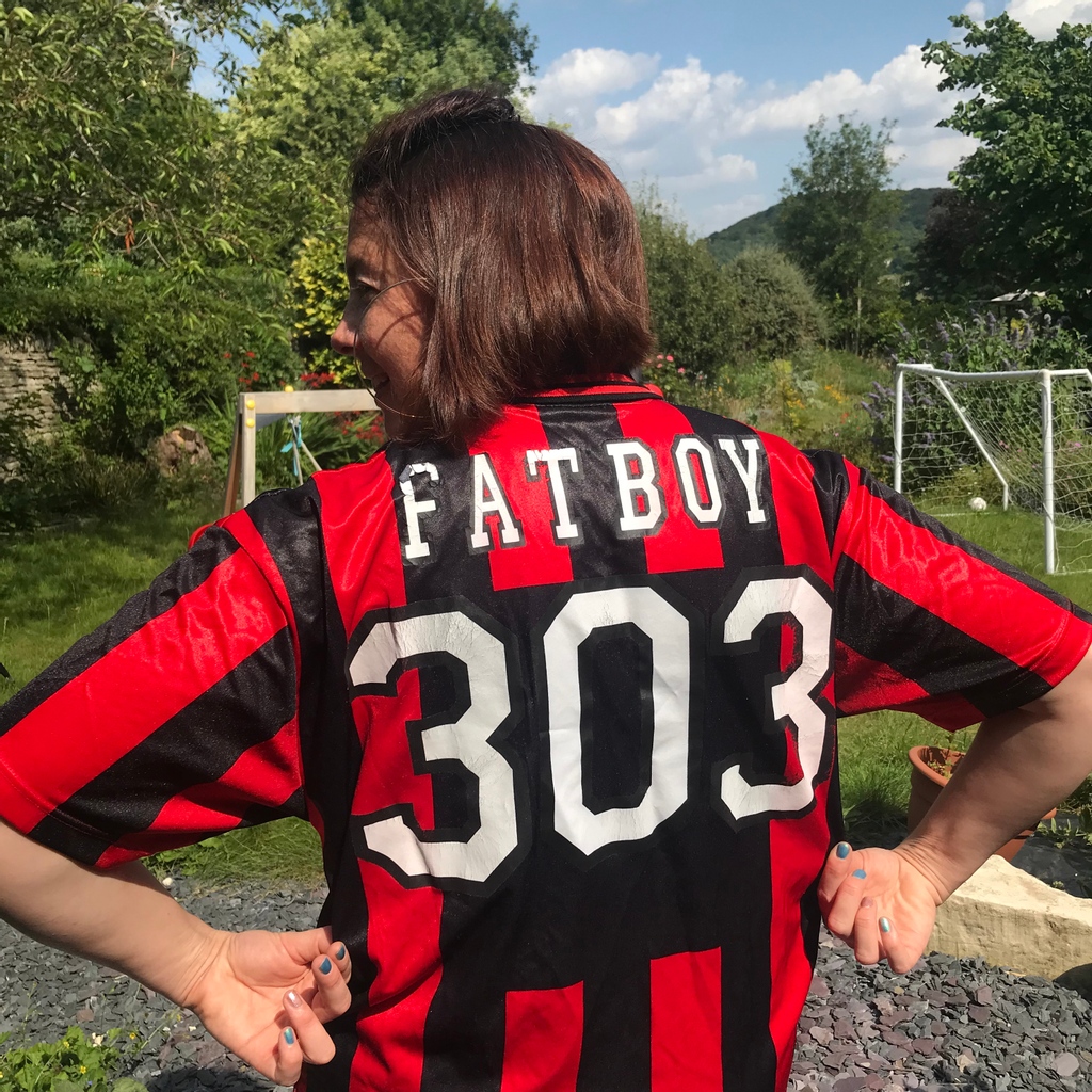 WillBreakspear's tweet photo. Found this Brighton &amp; Hove Albion shirt, sponsored by Skint records &amp; modelled by Becks!
The local sports shop were very confused why I wanted 3 numbers on the back!
Oh, and coincidentally I just pre-ordered the Behringer Devil Fish clone in Acid Yellow!

#everybodyneedsa303 https://t.co/wW94JIlqJL