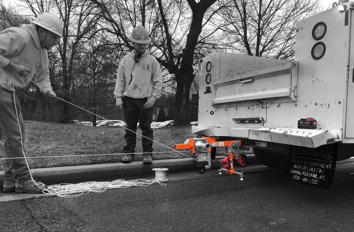 itoolco's tweet image. With a full line of receiver hitch compatible pullers, iTOOLco ensures that no matter the job - we are the best solution. #wirepulling #sparky #worldofelectricians #construction #electricians