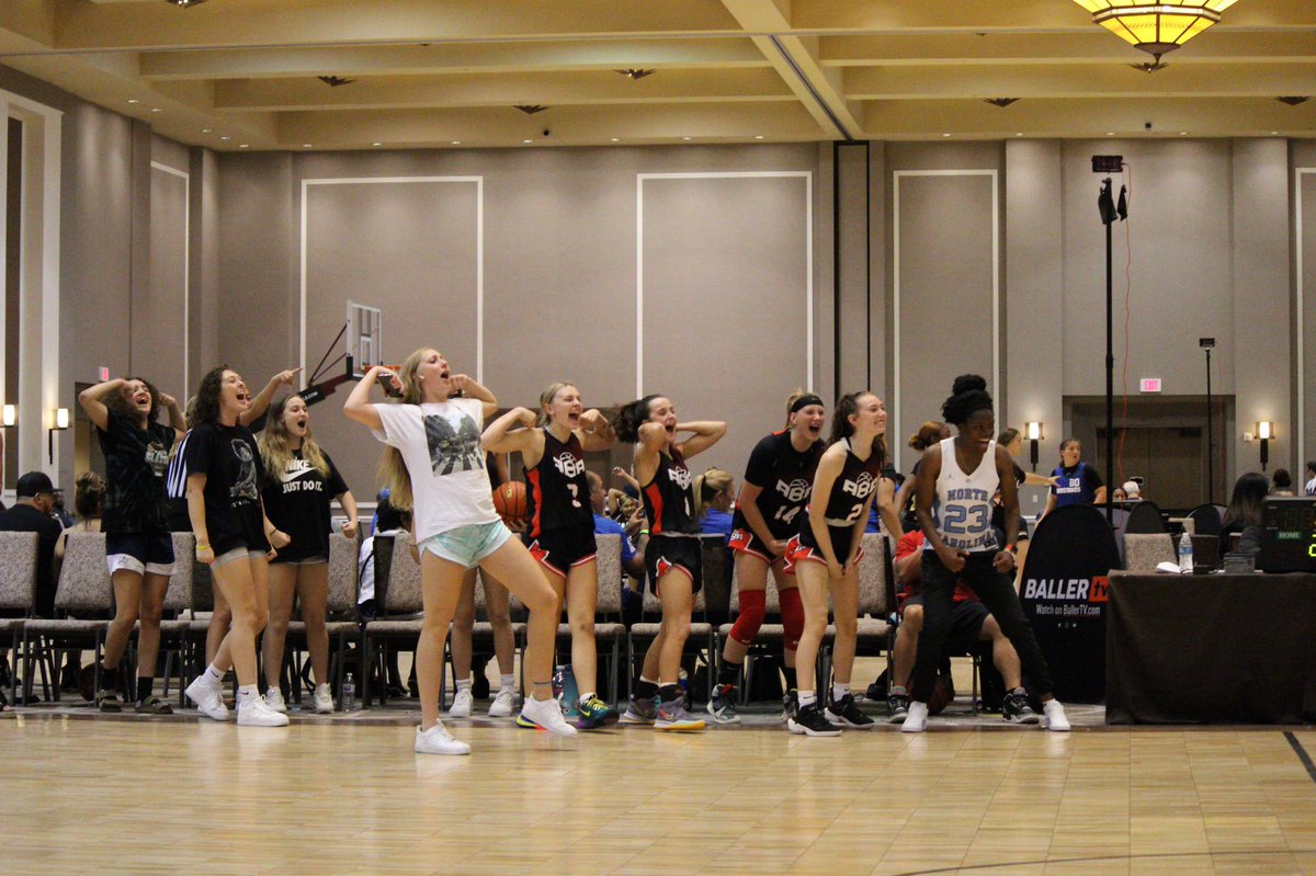 RileySanz's tweet photo. 2 Last AAU tournaments this summer โ
Had a great time! Time to get back to work๐ #abafam https://t.co/qVqnzJPVDw