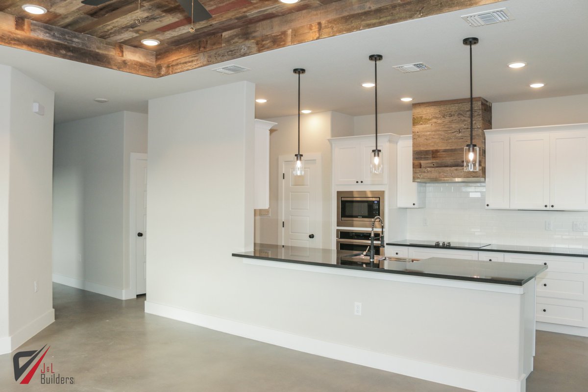 jlbuildersllc's tweet photo. You'll never want to miss breakfast in the morning with a beautiful kitchen like this! 👨‍🍳 *chefs kiss*
Are you ready to get started building a dream-kitchen of your own today? Talk to us, and lets start building! 🏡Visit our website for more information: (https://t.co/HKblplGTd4) https://t.co/GTc8XjkZst