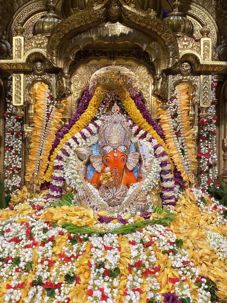 SVTMumbai's tweet photo. 🙏गणपती बाप्पा मोरया 🌺मंगलमूर्ती मोरया 🙏अंगारक संकष्टी चतुर्थी मंगळवार दिनांक २७ जुलै २०२१ https://t.co/z5ndxjOKEg