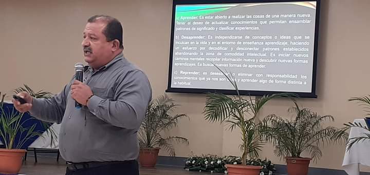 8vo Congreso Regional de Tecnología Educativa,
Evolucionamos y Revolucionamos a través del Fortalecimiento de capacidades, experiencias exitosas, creatividad, iniciativas e innovación con enfoque en los aprendizajes dinámicos e interactivos con el uso de herramientas tecnológicas