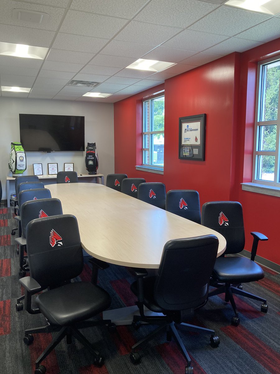 BallStateMGolf's tweet photo. Excited to host the State Budget Committee at our house later today as part of their campus tour! #EYGC @BallState @BallStateSports @PresidentMearns https://t.co/weSwqaO6wP