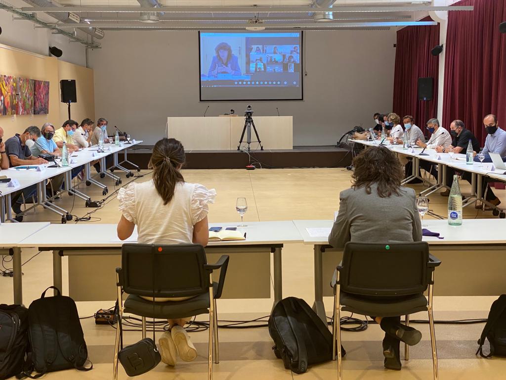 ‼️ La Generalitat destina 1 milió d’euros a incentivar l’ús de most concentrat rectificat en l’elaboració d’escumosos

👉🍇Acció que forma part de les actuacions per millorar la sostenibilitat del sector.

Avui ho ha anunciat la consellera <a href="/TeresaJorda/">Teresa Jordà</a> a la Cimera del Cava