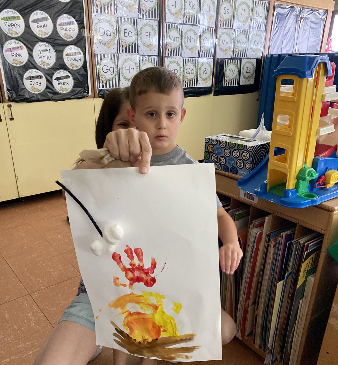 MissCVasquez's tweet image. This week we’re going camping!⛺️ Come join us on our adventure! @BMcClelland24  #esy21 #smorefun