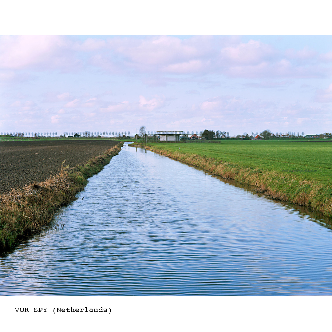 ignaevan's tweet photo. Flemish landscape with radio beacon-VOR SPY (Spijkerboor, Netherlands) - “VOR: Before the Satellite” series. Link in bio.
#photography #landscapephotography #airtrafficcontrol #aviation #largeformat #europeanphotography #filmphoto #contemporaryphotography #europa #artphotography https://t.co/mBS0jVdLiv