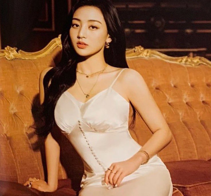 E7UiobIWEAI54_z?format=jpg&name=900x900