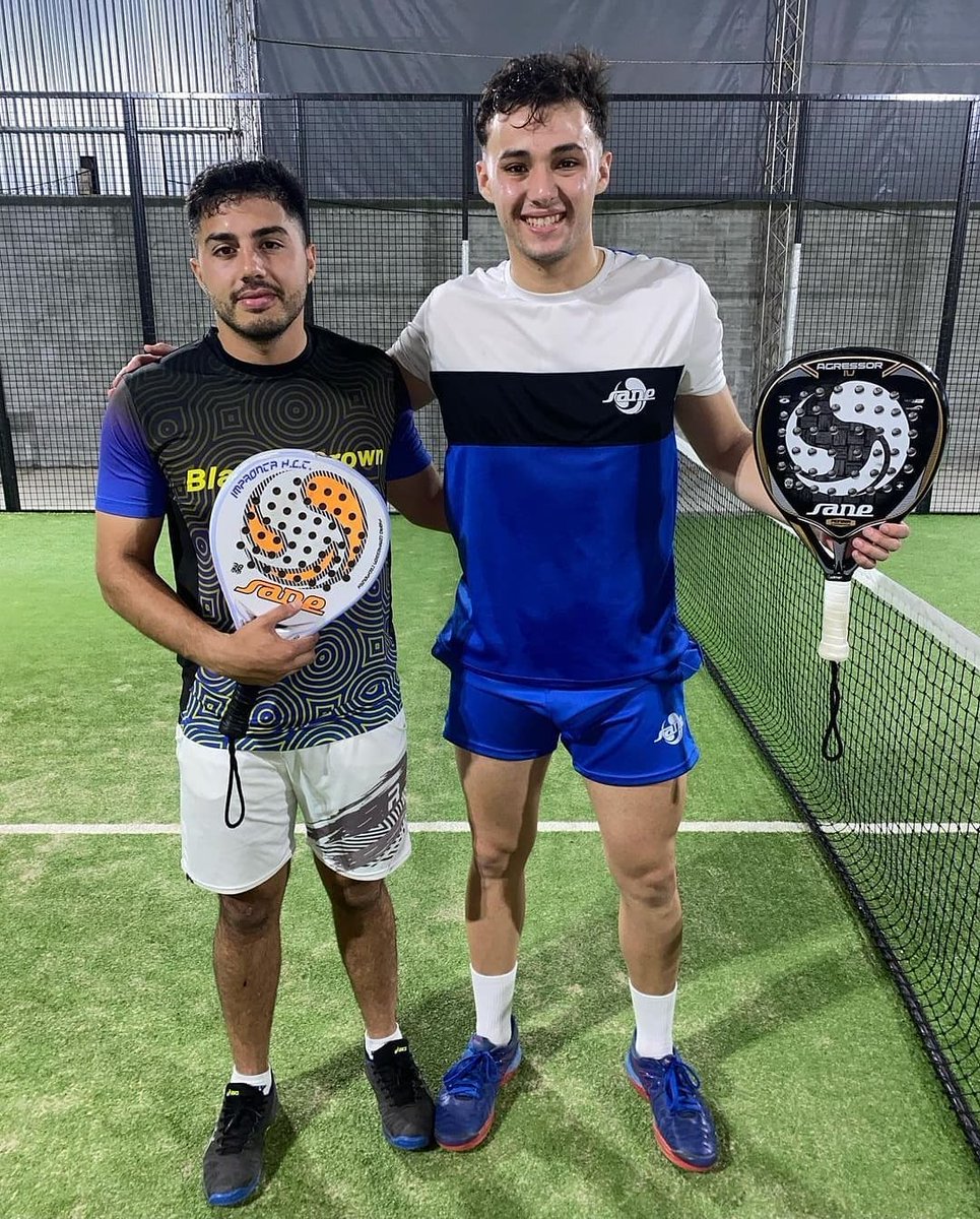 CAMPEONES🥇

➡️ ¡¡Feli Calleja (<a href="/feli/">feli</a>.calleja) y Damian López (@lopezdamian95) campeones nuevamente de primera libre en Rosario!!

🤜🏼🤛🏼Enhorabuena por los resultados que están obteniendo equipo, ¡vamos por más!
.
.
#pádel #padelargentino