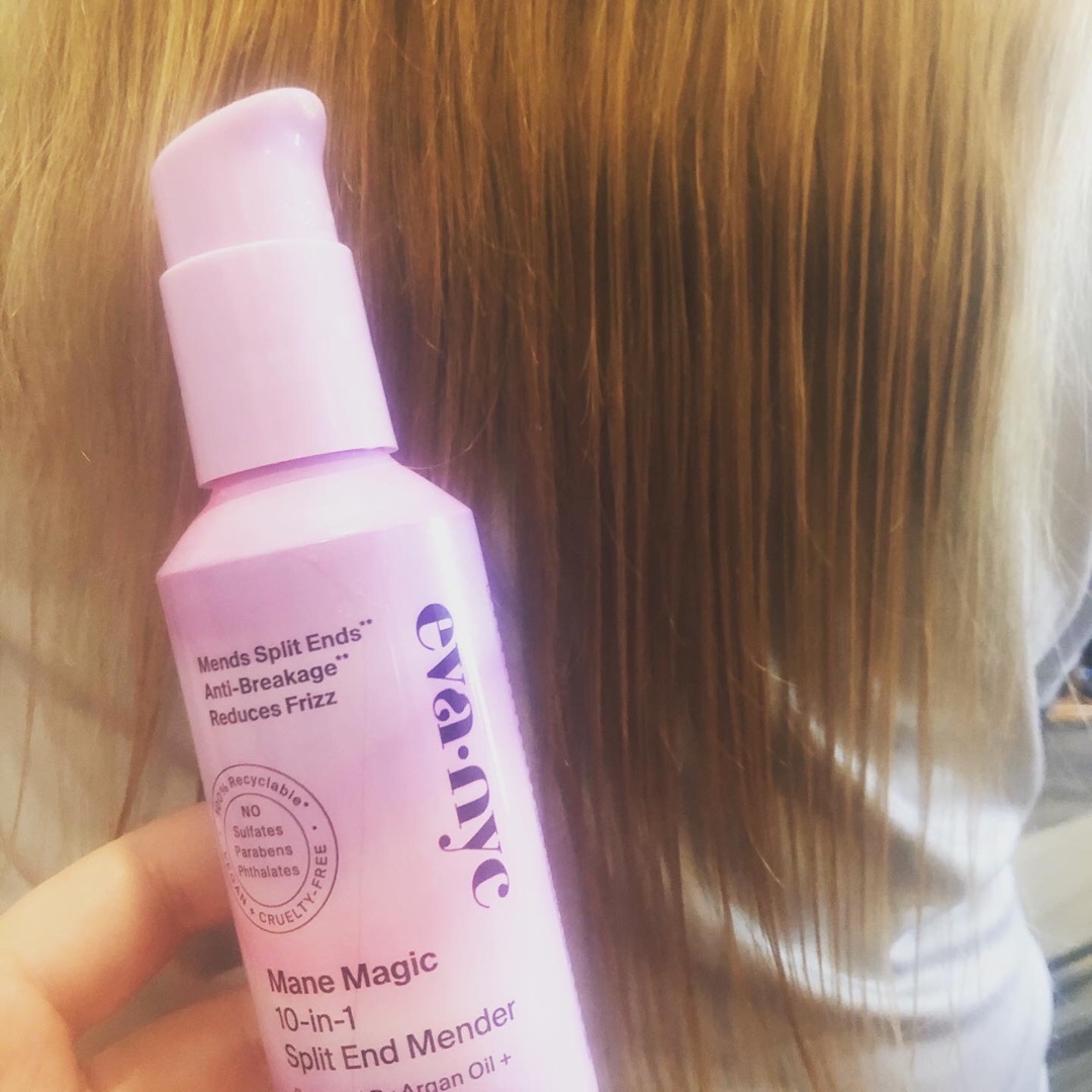 Nichole21225295's tweet photo. This product is pretty awesome. It makes your hair soft and smooth. With consistent use Iโm sure it would help with split ends but even the first use caused frizz to go away. #reducereuserestyle #complimentary @Influenster @evahairnyc https://t.co/g7nGC99DVf