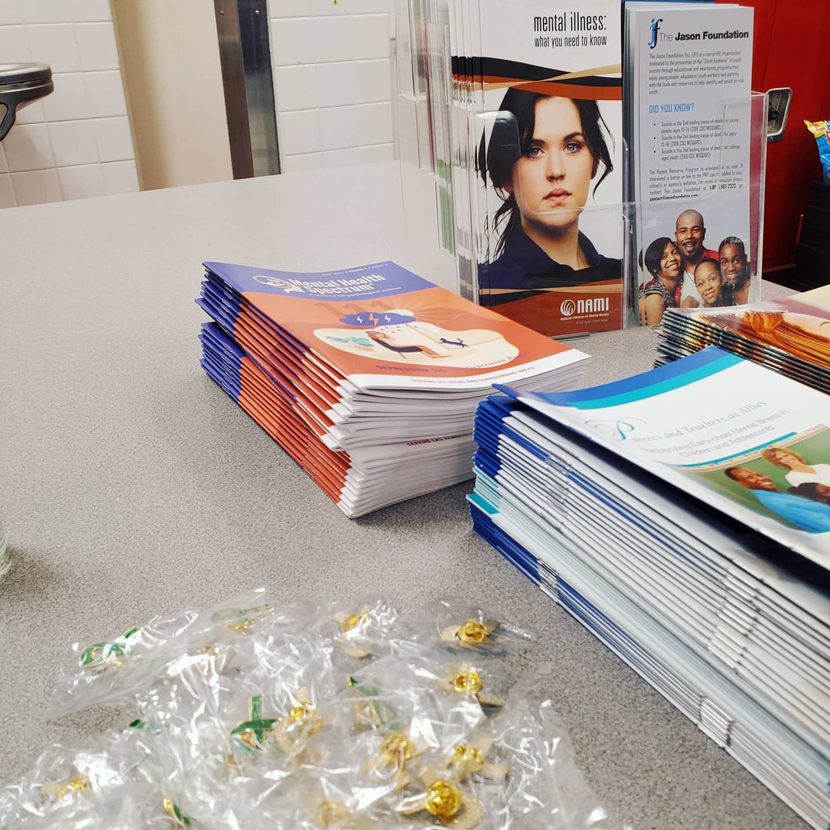 katiewaechter's tweet image. Today I got to volunteer with @NAMISNV at Valley High School, my old stomping grounds! What a flashback! 🤩 #classof08 #mentalhealthawareness