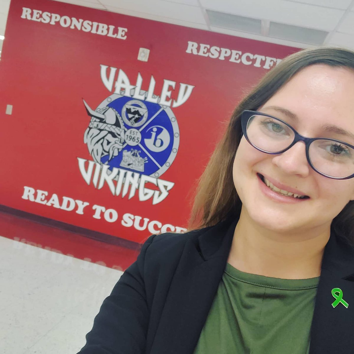 katiewaechter's tweet image. Today I got to volunteer with @NAMISNV at Valley High School, my old stomping grounds! What a flashback! 🤩 #classof08 #mentalhealthawareness