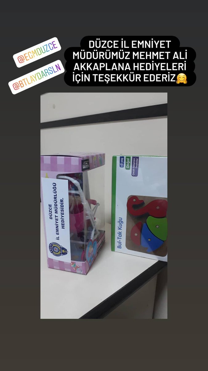 Düzce emniyet müdürümüz Mehmet Ali Akkaplana hediyeleri için teşekkür ederiz <a href="/DuzceEmniyetMd/">Düzce Emniyet Müdürlüğü</a> 😊 <a href="/EmniyetGM/">Türk Polis Teşkilatı</a>